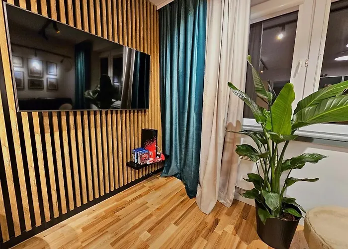 Eddie\'S Luxury Apartments